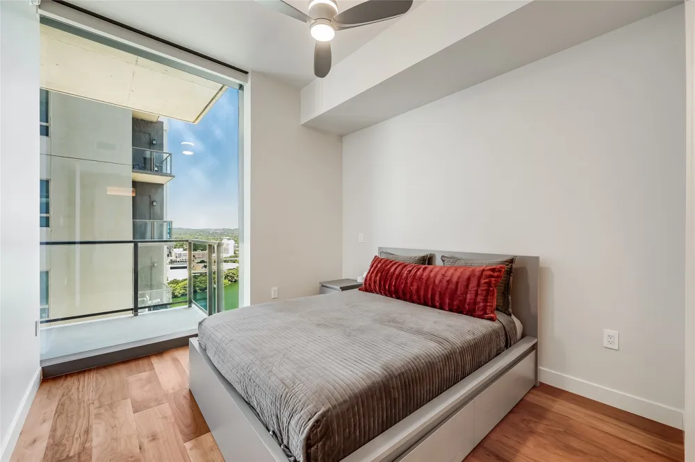44 East Avenue #2303 Austin, TX 78701