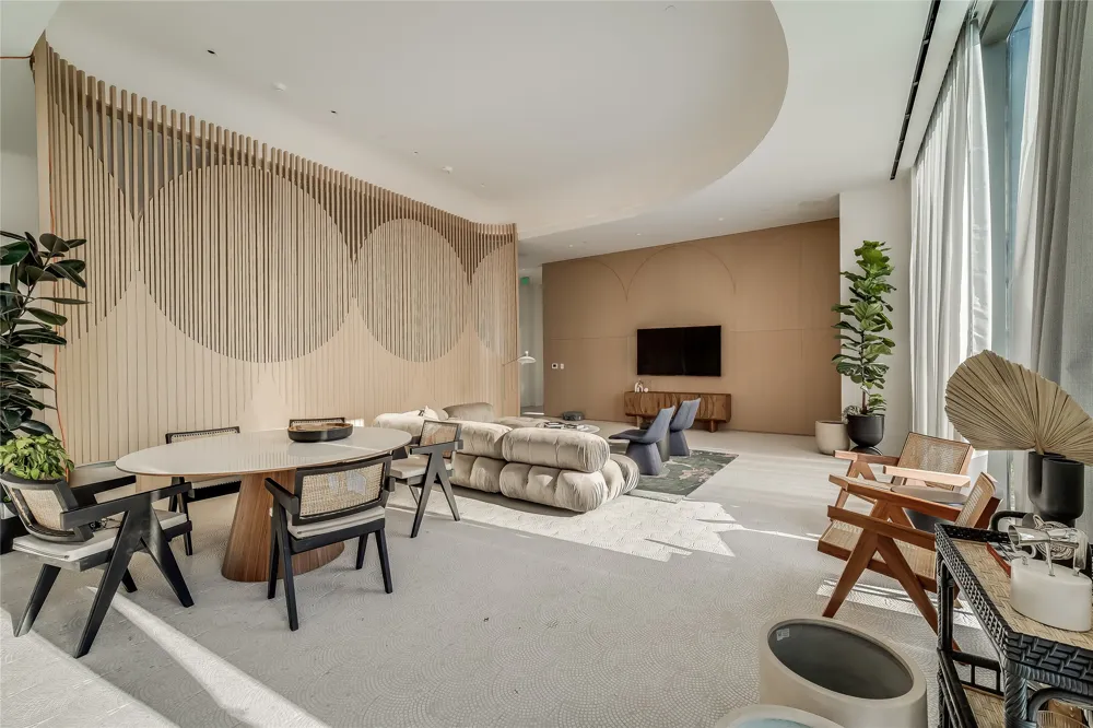 44 East Avenue #2303 Austin, TX 78701