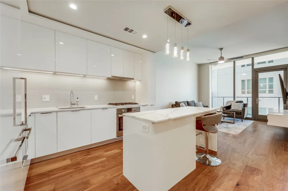 44 East Avenue #2303 Austin, TX 78701