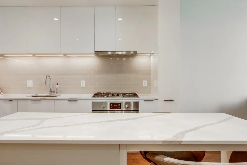 44 East Avenue #2303 Austin, TX 78701
