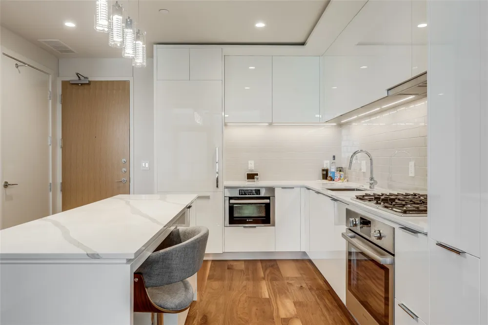 44 East Avenue #2303 Austin, TX 78701