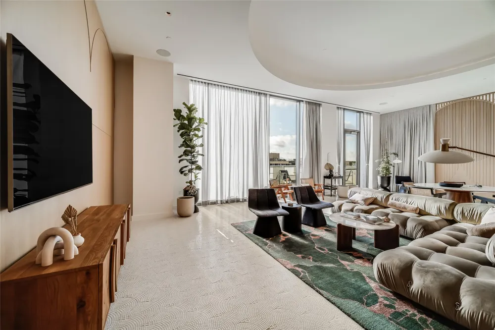 44 East Avenue #2303 Austin, TX 78701