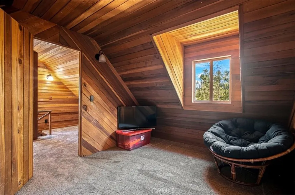 683 Sunset Lane Sugarloaf, CA 92386
