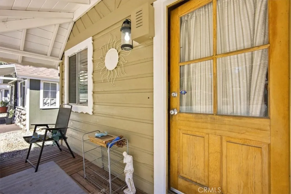 683 Sunset Lane Sugarloaf, CA 92386