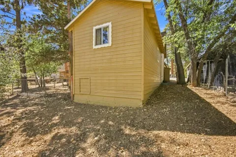 683 Sunset Lane