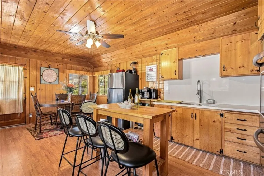 683 Sunset Lane Sugarloaf, CA 92386