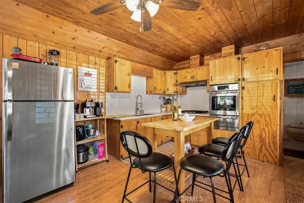 683 Sunset Lane Sugarloaf, CA 92386