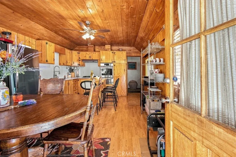 683 Sunset Lane Sugarloaf, CA 92386
