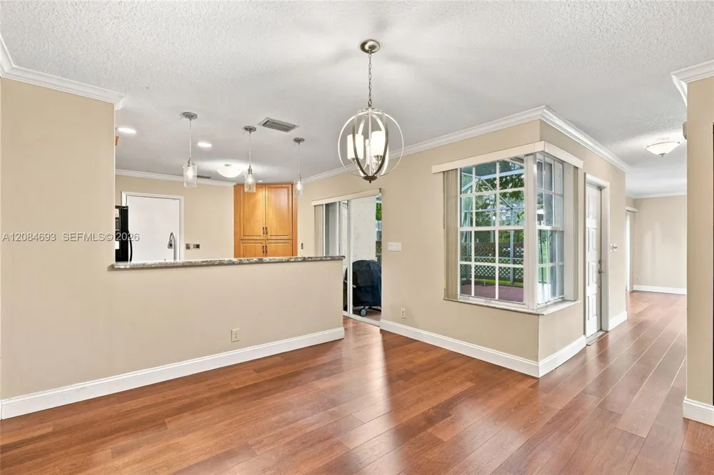 10922 Chandler Dr Cooper City, FL 33026