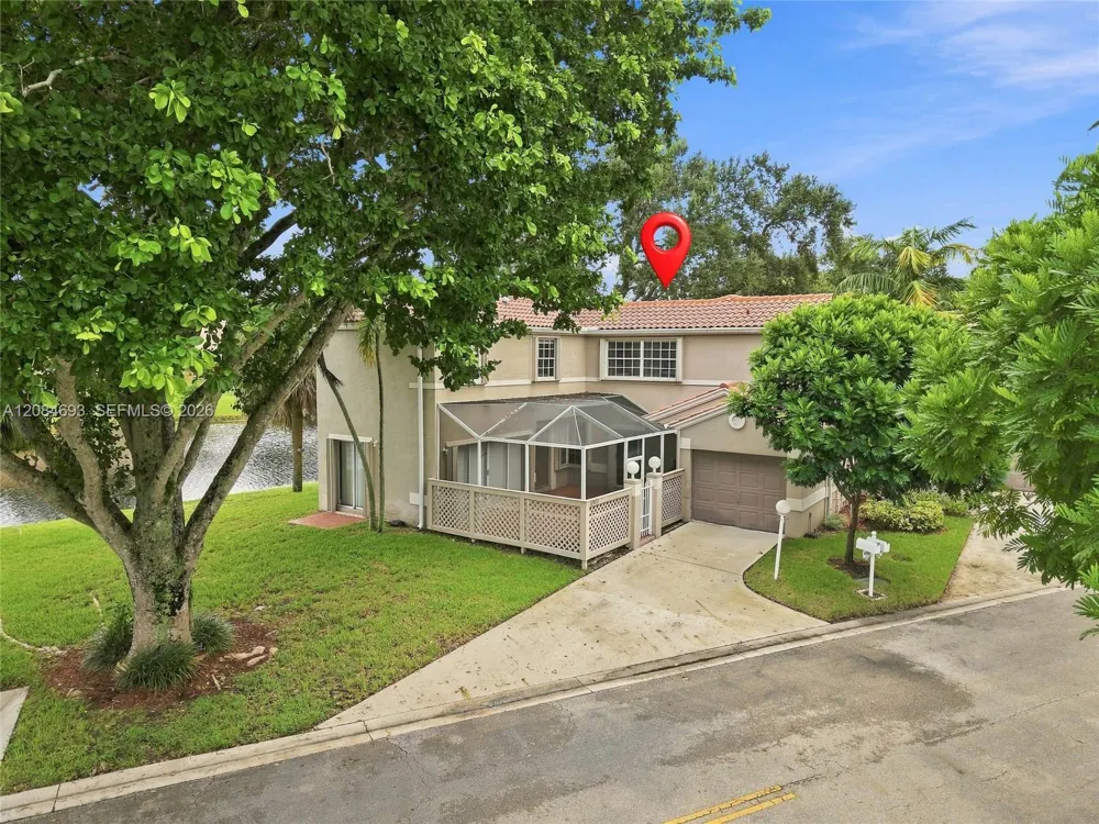 10922 Chandler Dr Cooper City, FL 33026
