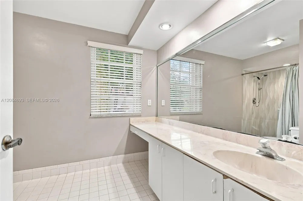10922 Chandler Dr Cooper City, FL 33026