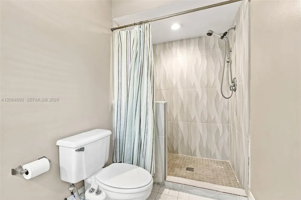 10922 Chandler Dr Cooper City, FL 33026