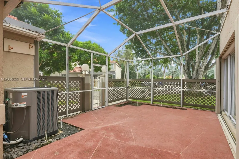 10922 Chandler Dr Cooper City, FL 33026