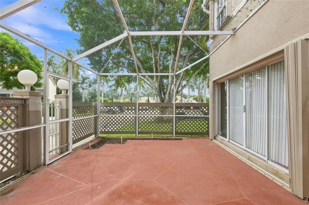 10922 Chandler Dr Cooper City, FL 33026