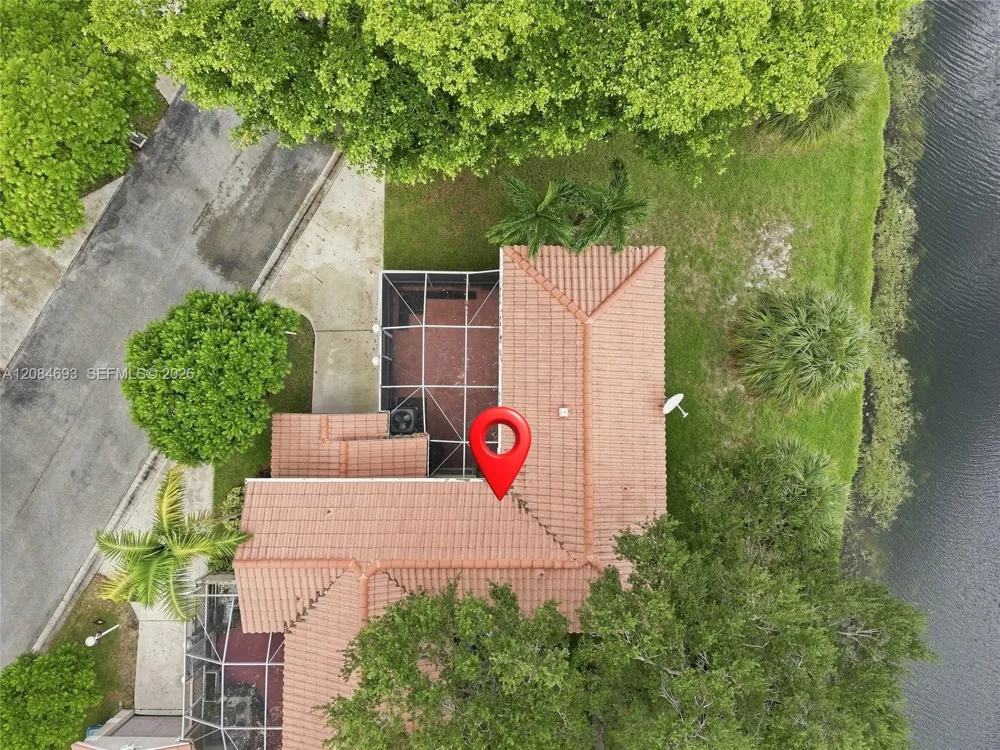 10922 Chandler Dr Cooper City, FL 33026