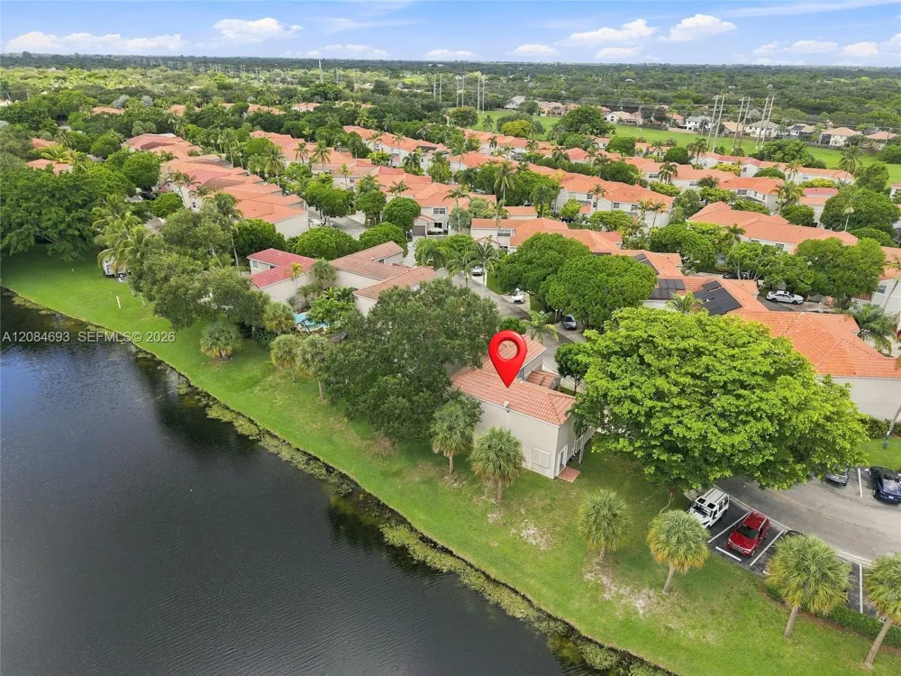 10922 Chandler Dr Cooper City, FL 33026