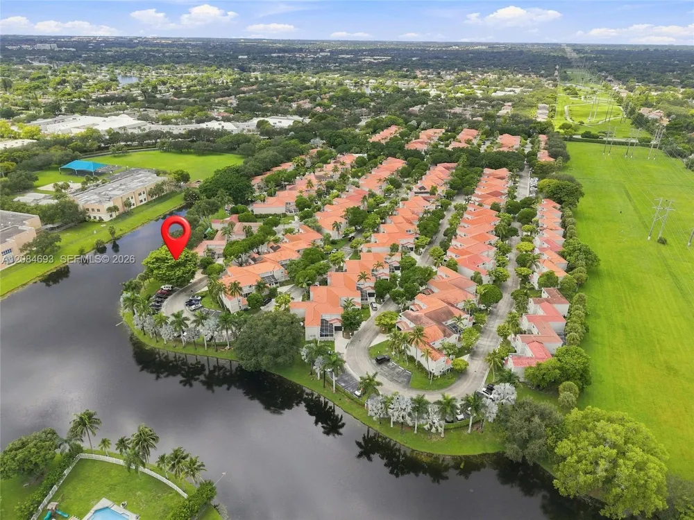 10922 Chandler Dr Cooper City, FL 33026