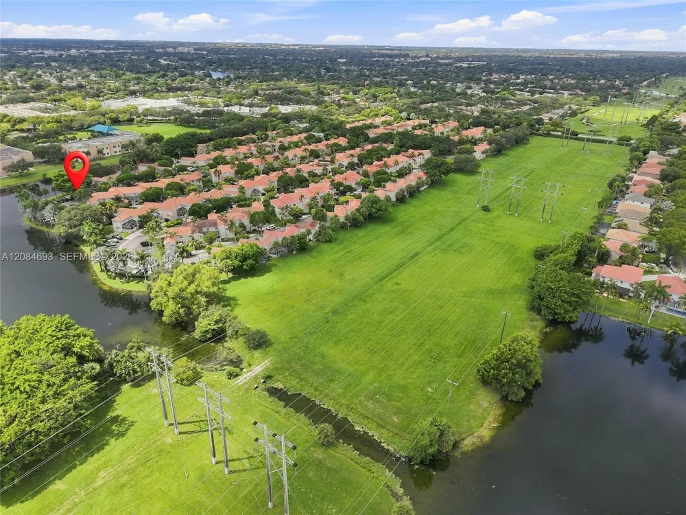 10922 Chandler Dr Cooper City, FL 33026