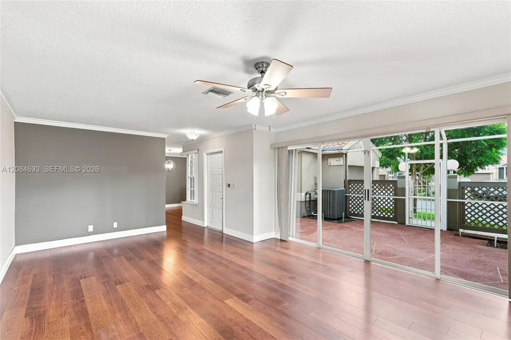 10922 Chandler Dr Cooper City, FL 33026