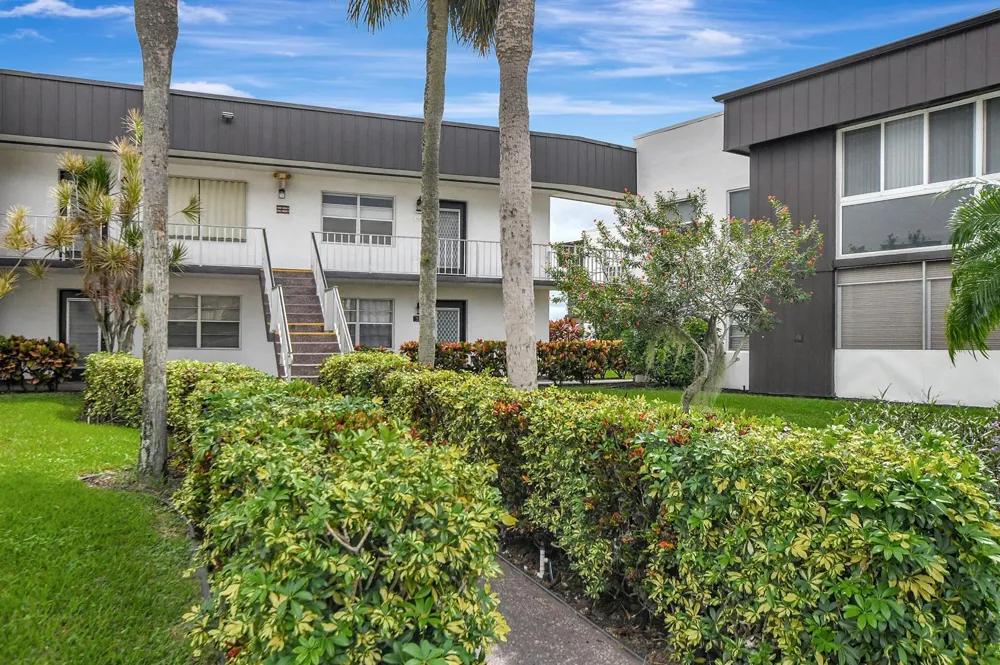 972 NORMANDY U Delray Beach, FL 33484