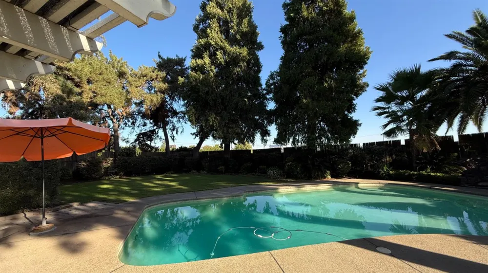 9568 S Academy Avenue Selma, CA 93662