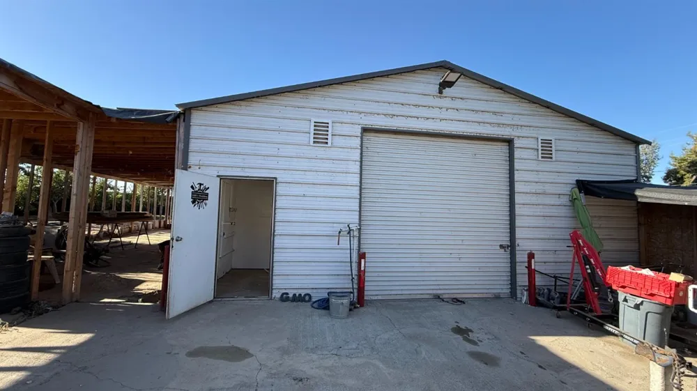9568 S Academy Avenue Selma, CA 93662