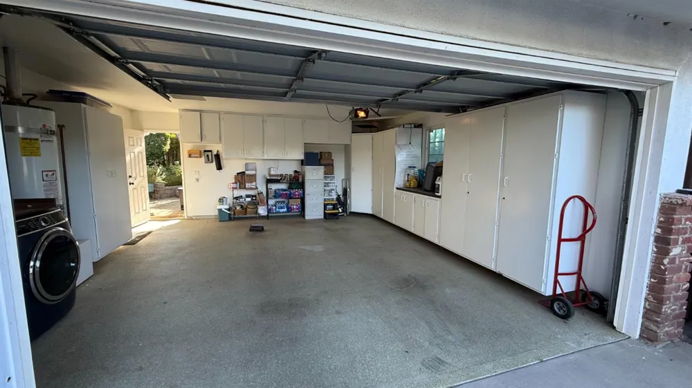 9568 S Academy Avenue Selma, CA 93662