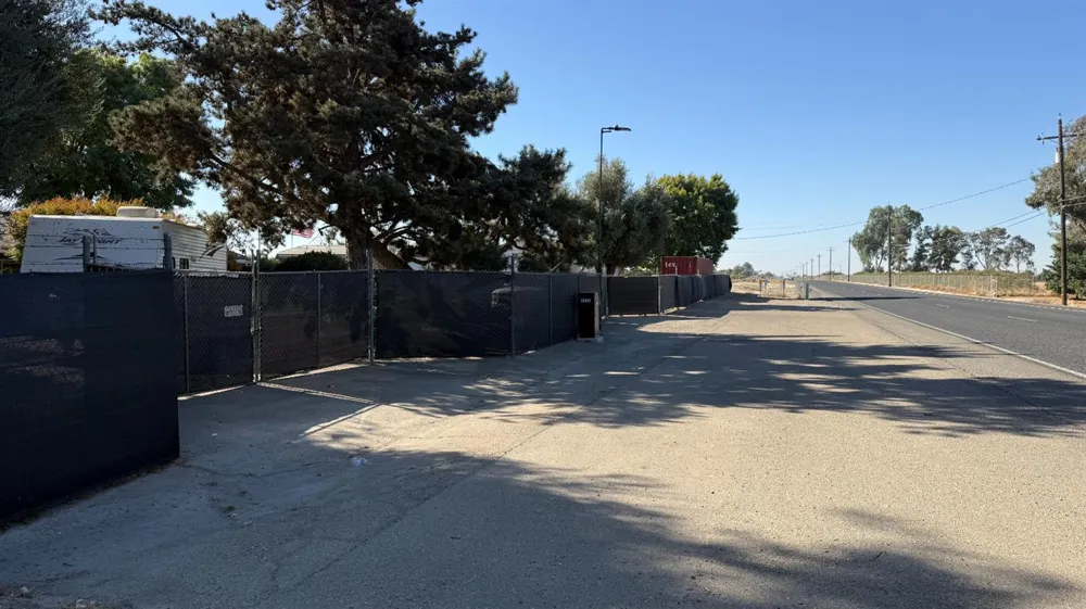 9568 S Academy Avenue Selma, CA 93662