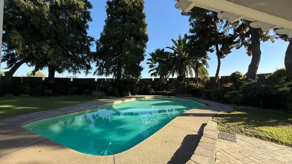 9568 S Academy Avenue Selma, CA 93662