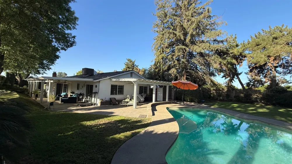 9568 S Academy Avenue Selma, CA 93662