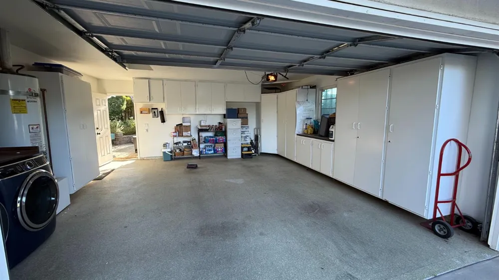 9568 S Academy Avenue Selma, CA 93662