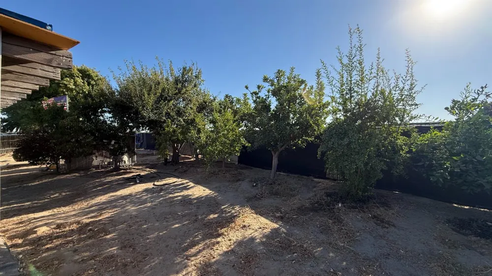 9568 S Academy Avenue Selma, CA 93662