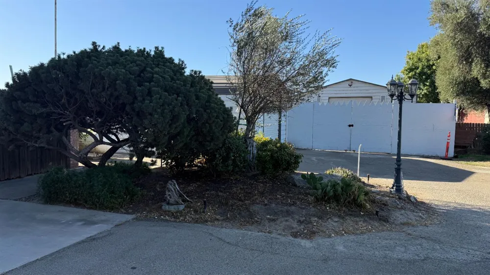 9568 S Academy Avenue Selma, CA 93662