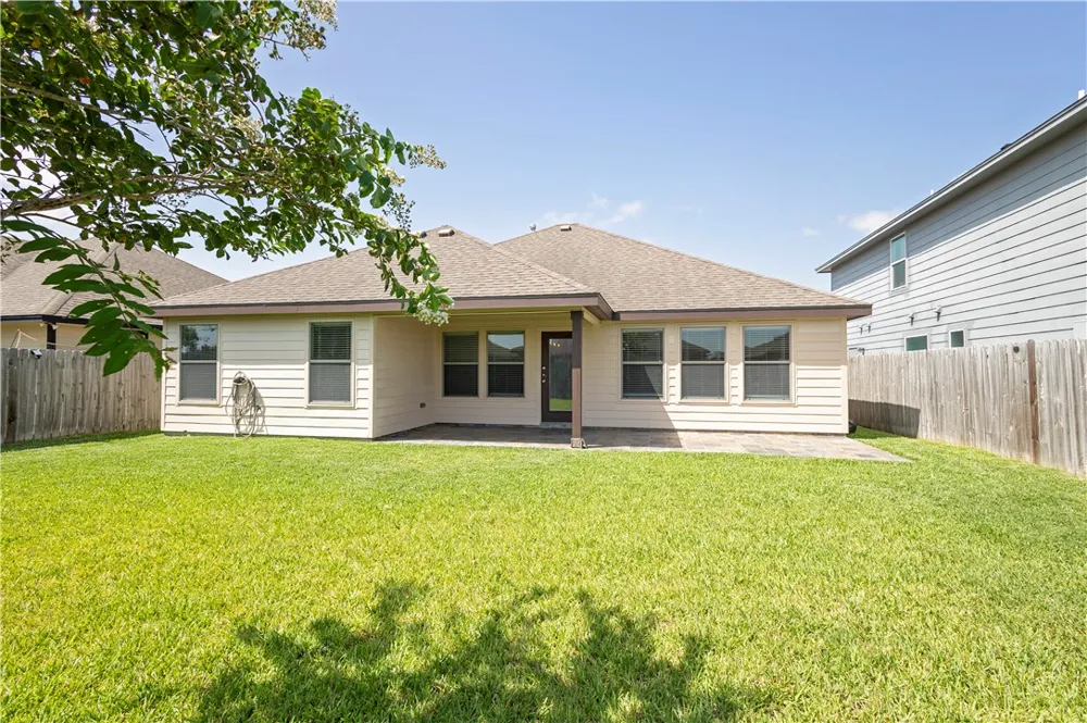 6105 Maximus Drive Corpus Christi, TX 78414