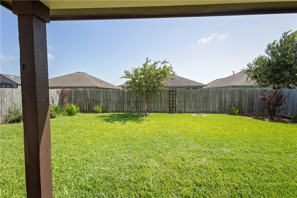 6105 Maximus Drive Corpus Christi, TX 78414