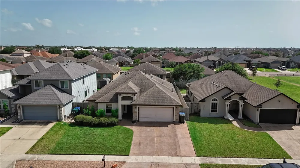 6105 Maximus Drive Corpus Christi, TX 78414