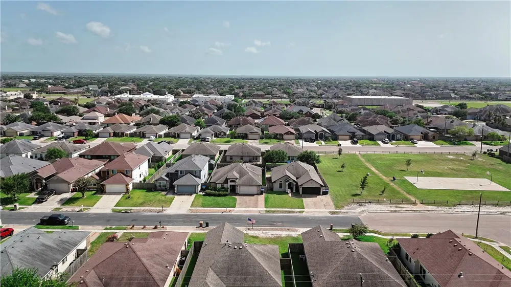 6105 Maximus Drive Corpus Christi, TX 78414