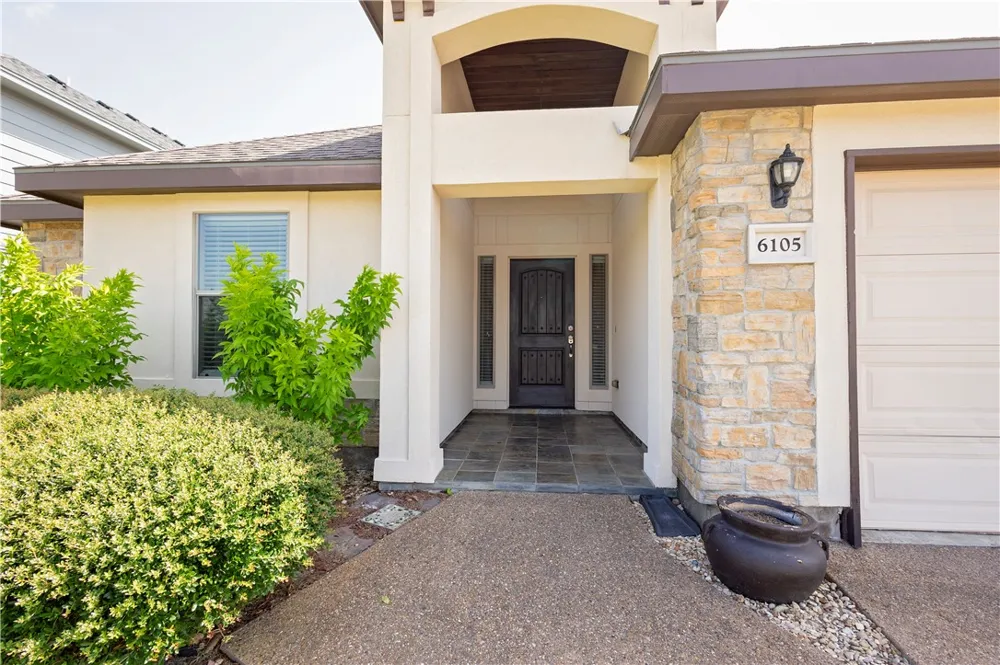6105 Maximus Drive Corpus Christi, TX 78414