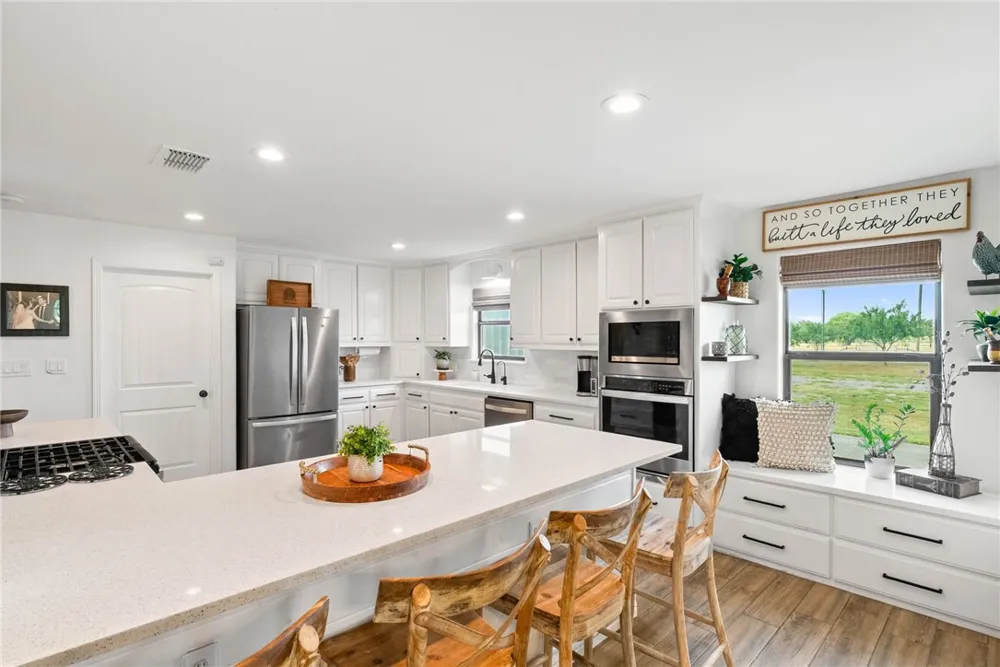 5821 Santa Clara Drive Robstown, TX 78380