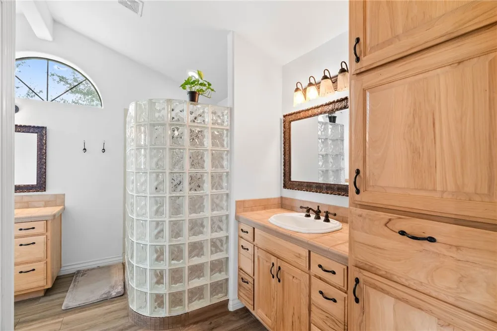 5821 Santa Clara Drive Robstown, TX 78380