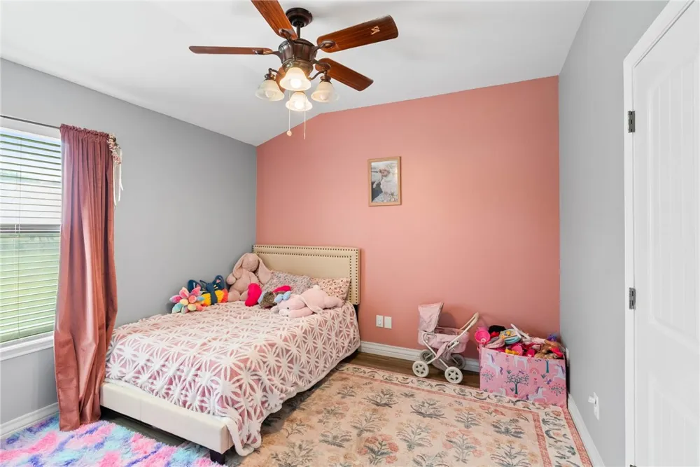 5821 Santa Clara Drive Robstown, TX 78380