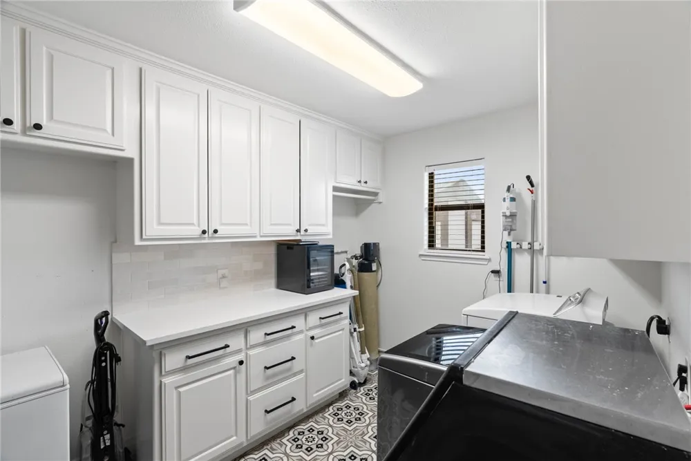 5821 Santa Clara Drive Robstown, TX 78380