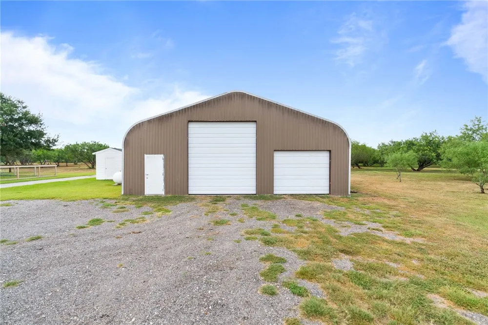 5821 Santa Clara Drive Robstown, TX 78380