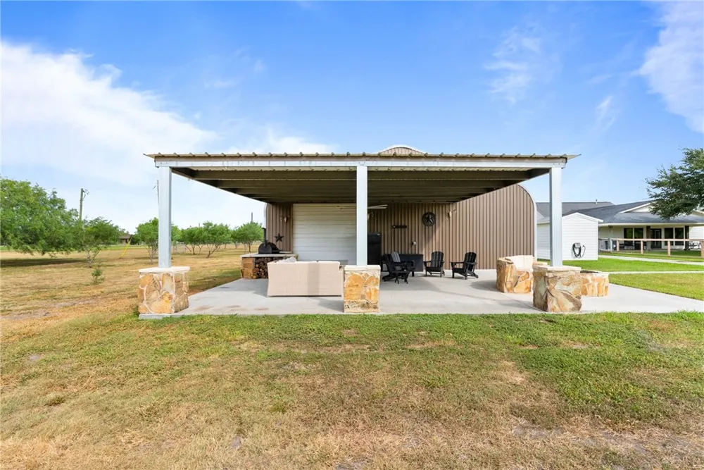 5821 Santa Clara Drive Robstown, TX 78380