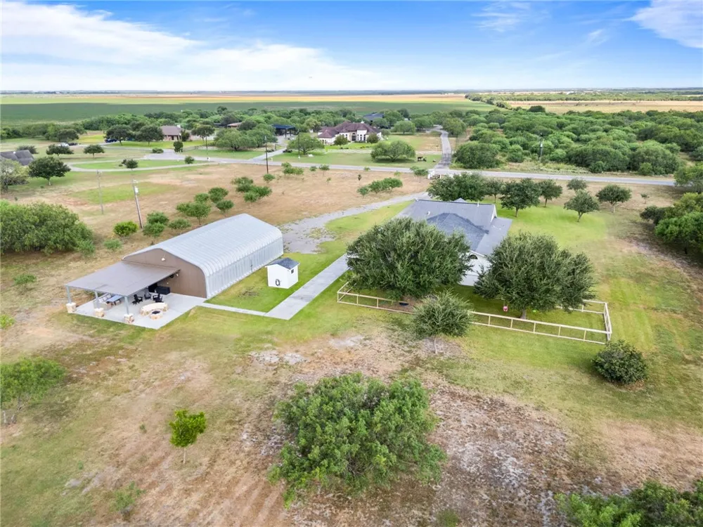 5821 Santa Clara Drive Robstown, TX 78380