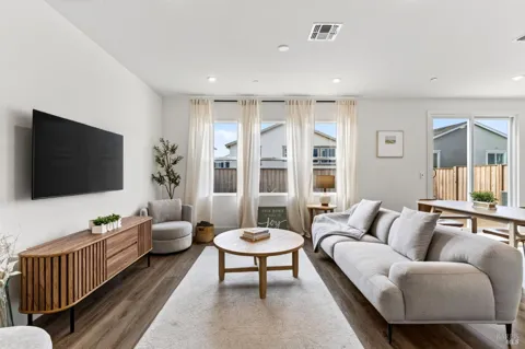 231 Goldback Court