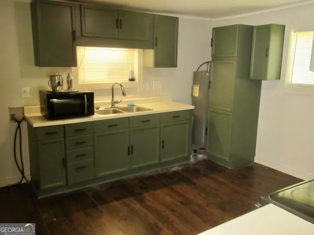 824 White ST Griffin, GA 30223