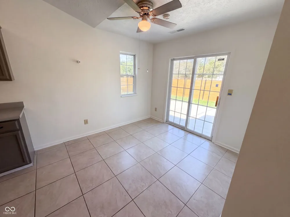 2018 Oakbrooke Court Avon, IN 46123