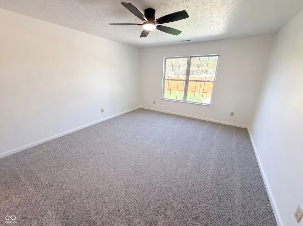 2018 Oakbrooke Court Avon, IN 46123