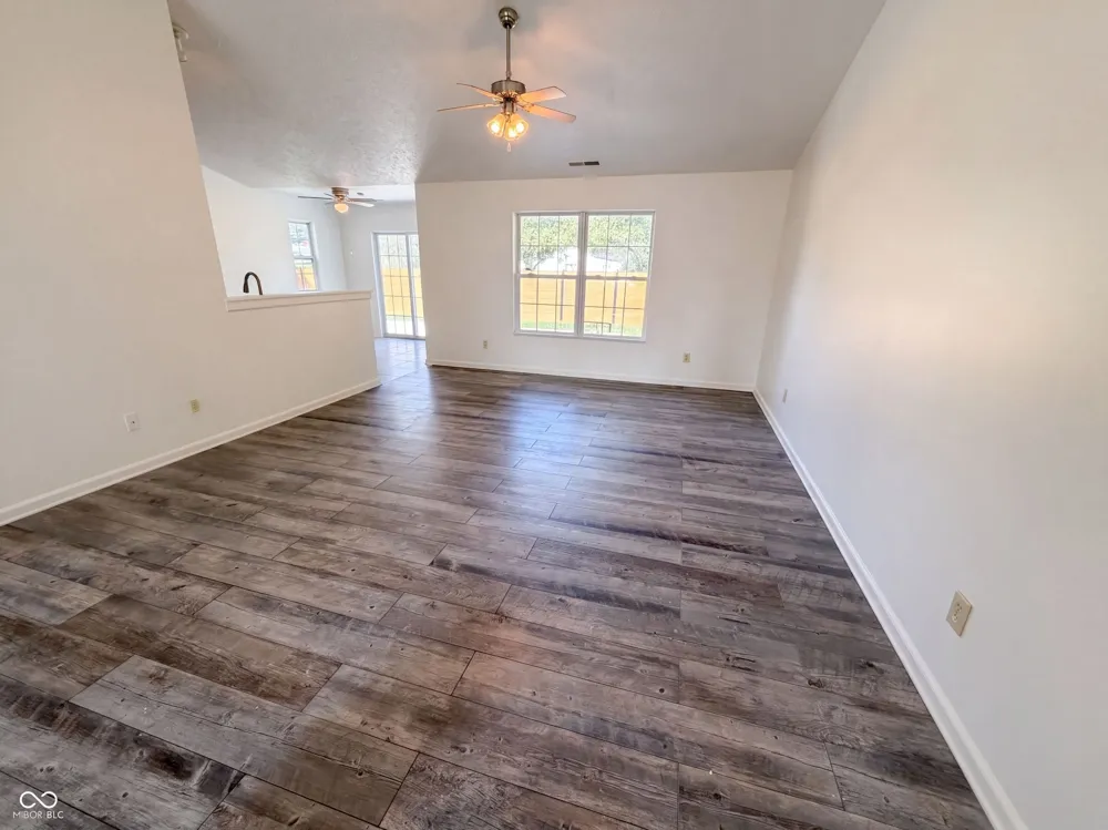 2018 Oakbrooke Court Avon, IN 46123